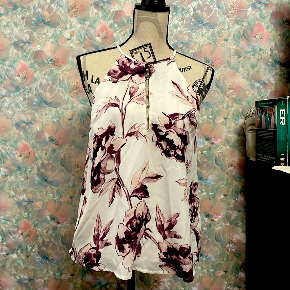 NWT Kismet Floral Tank